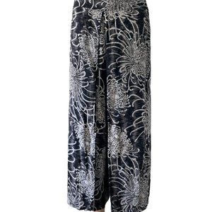 Bo Ho Chic Flowy Size S/M Wide Leg Capri Pants